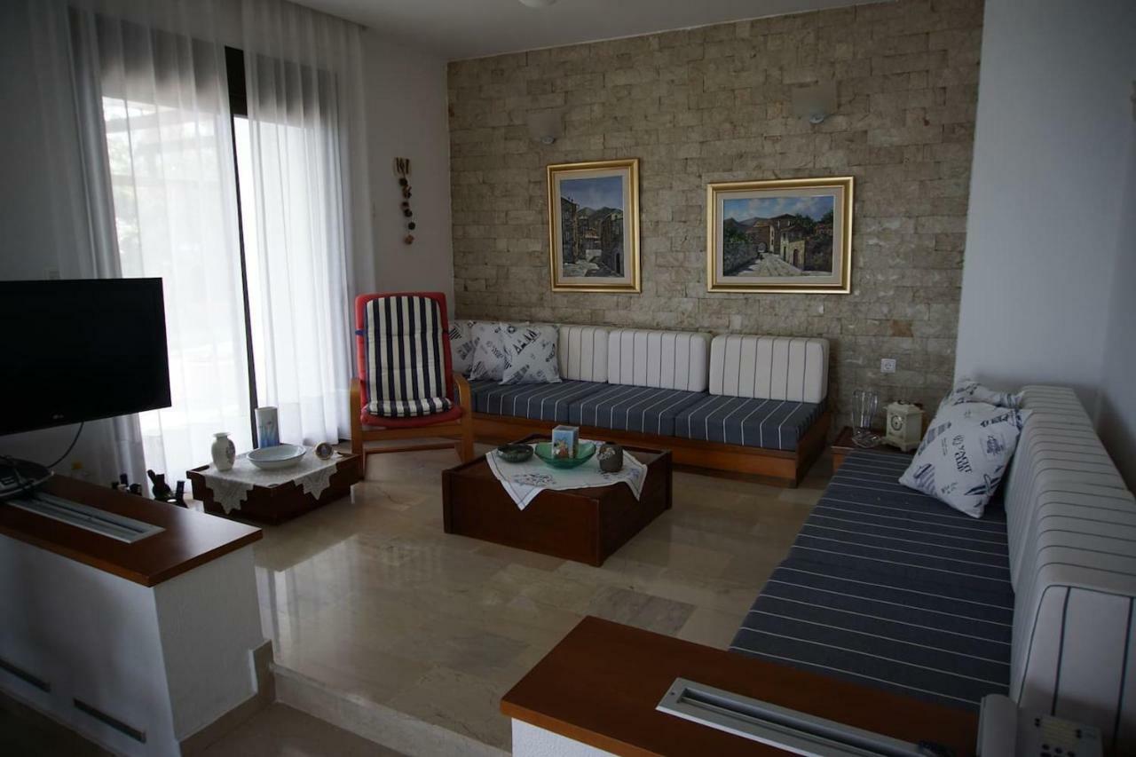 Seaside Vila Platanitis Exterior photo